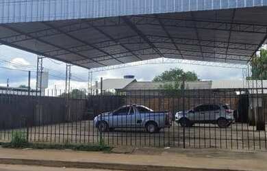 Imagem: O depósito possui 1 Vaga na garagem, 400m² de Área e está