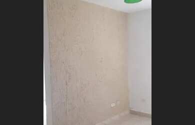 Imagem: O apartamento possui 3 Dormitórios, 1 Banheiro, 1 Vaga na garagem