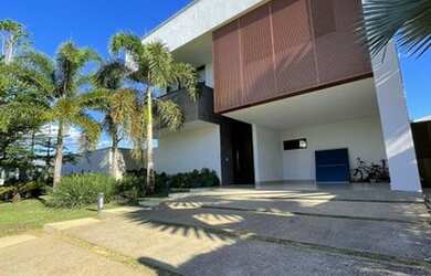 Imagem: A casa em condomínio à venda possui 5 Dormitórios, 5 Banheiros