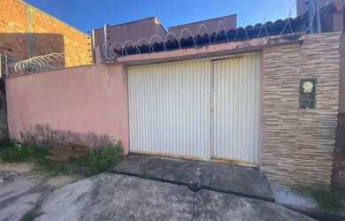 Imagem: A casa em condomínio possui 3 Dormitórios, 2 Banheiros, 3