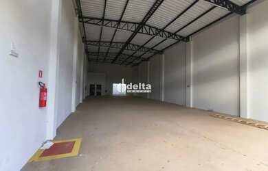 Imagem 1: Galpão disponível para locação no bairro Alto Umuarama em Uberlândia-MG