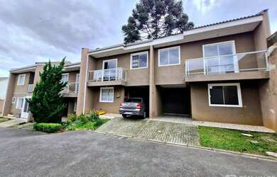 Imagem: A casa possui 3 Dormitórios, 2 Banheiros, 1 Vaga na garagem