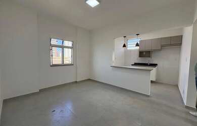 Imagem 7: Quarto e sala na Ponta da Praia