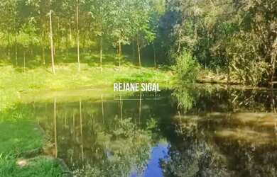 Imagem: O terreno possui 140.000m² de Área e está localizado em