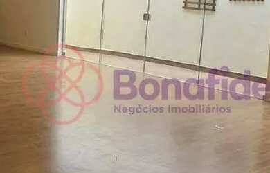 Imagem: A casa possui 3 Dormitórios, 3 Banheiros, 3 Vagas na garagem