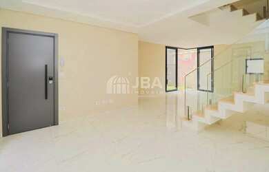 Imagem: A casa em condomínio possui 3 Dormitórios, 3 Banheiros, 2