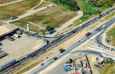 Imagem: O terreno possui 10m² de Área, Imóvel novo e está localizado