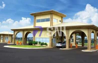 Imagem: O terreno possui 405m² de Área e está localizado em Parque