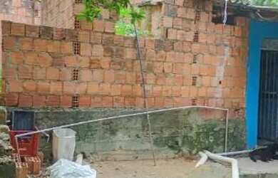 Imagem: A casa possui 1 Dormitório, 1 Banheiro e está localizado