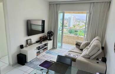 Imagem: O apartamento possui 1 Dormitório, 1 Banheiro, 1 Vaga na garagem