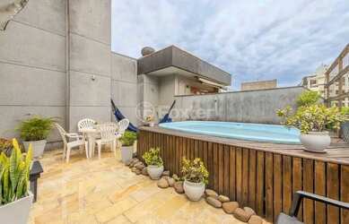 Imagem: O apartamento na cobertura possui 3 Dormitórios, 2 Banheiros