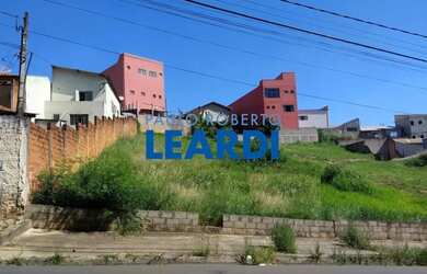 Imagem: O terreno possui 499m² de Área e está localizado em Loteamento