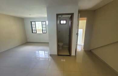 Imagem: A casa possui 1 Dormitório, 1 Banheiro e 80m² de Área e está