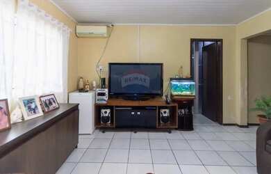 Imagem 5: CASA AMPLA E CONFORMTÁVEL COM GRANDE ÁREA VERDE