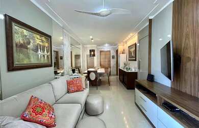 Imagem: O apartamento possui 4 Dormitórios, 2 Banheiros, 2 Vagas na