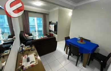 Imagem: O apartamento possui 3 Dormitórios, 1 Banheiro, 2 Vagas na