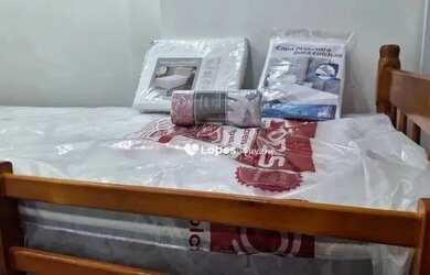 Imagem: O apartamento possui 1 Dormitório, 1 Banheiro, 1 Vaga na garagem