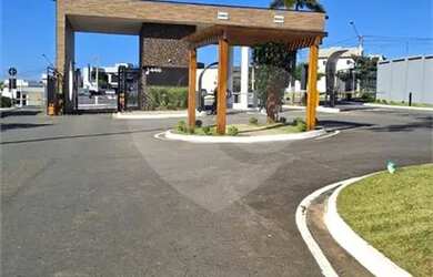 Imagem: O terreno possui 302m² de Área e está localizado em Jardim