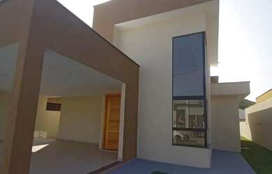 Imagem: A casa em condomínio possui 3 Dormitórios, 2 Banheiros, 4