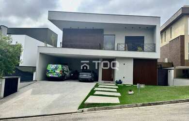 Imagem: A casa em condomínio possui 3 Dormitórios, 4 Banheiros, 4