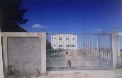 Imagem: O depósito possui 5 Vagas na garagem, 620m² de Área e está