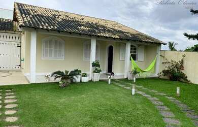 Imagem: A casa em condomínio possui 4 Dormitórios, 3 Banheiros, 2