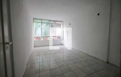 Imagem: O studio possui 1 Dormitório, 1 Banheiro e 41m² de Área e