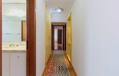 Imagem: O apartamento possui 4 Dormitórios, 4 Banheiros, 3 Vagas na