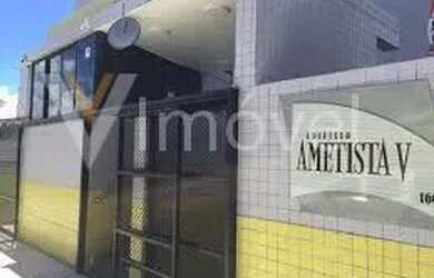 Imagem: O apartamento possui 1 Dormitório, 1 Banheiro, 1 Vaga na garagem