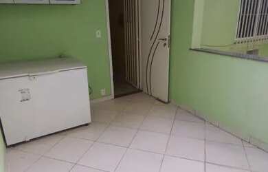 Imagem: A casa possui 3 Dormitórios, 2 Banheiros, 1 Vaga na garagem