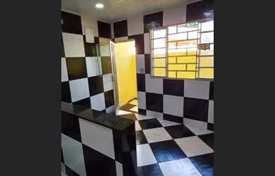 Imagem: A casa possui 1 Dormitório, 1 Banheiro e está localizado