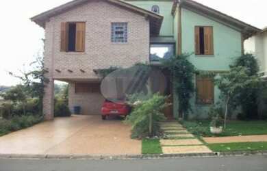 Imagem: A casa em condomínio possui 4 Dormitórios, 5 Banheiros, 4