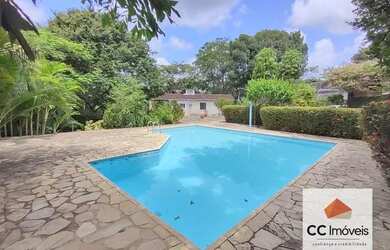 Imagem: A casa possui 2 Dormitórios, 1 Banheiro, 1 Vaga na garagem