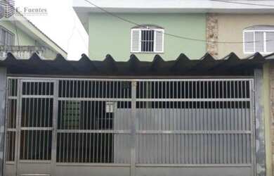 Imagem: A casa possui 4 Dormitórios, 4 Banheiros, 2 Vagas na garagem