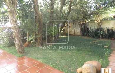 Imagem: O depósito possui 3 Vagas na garagem, 130m² de Área e está