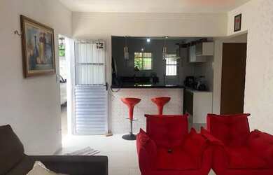 Imagem: A casa possui 2 Dormitórios, 1 Banheiro, 1 Vaga na garagem