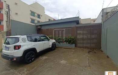 Imagem: O depósito possui 3 Vagas na garagem e 225m² de Área e está