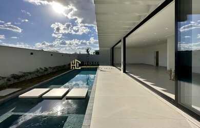 Imagem: A casa em condomínio possui 3 Dormitórios, 1 Banheiro, 5 Vagas