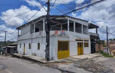 Imagem: A casa possui 4 Dormitórios, 4 Banheiros, 3 Vagas na garagem