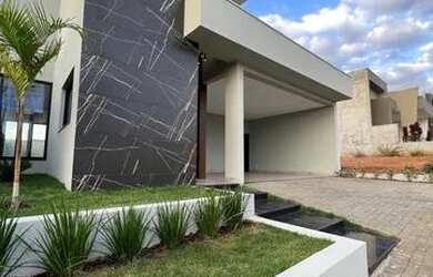 Imagem: A casa em condomínio possui 3 Dormitórios, 3 Banheiros, 4