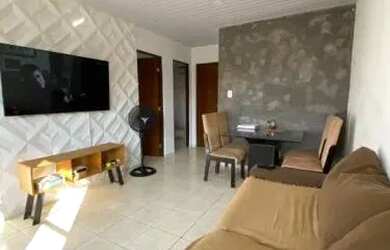 Imagem: A casa possui 3 Dormitórios, 2 Banheiros, 2 Vagas na garagem