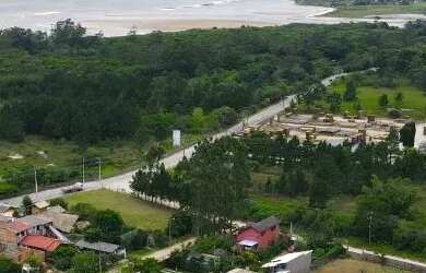 Imagem 13: Chácara em Imbituba localizada no bairro Araçatuba, á 600 metros até...