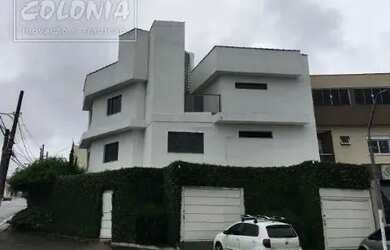 Imagem: A casa possui 3 Dormitórios, 5 Banheiros, 3 Vagas na garagem