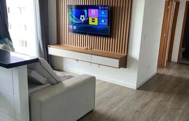 Imagem: O apartamento possui 2 Dormitórios, 1 Banheiro, 1 Vaga na garagem