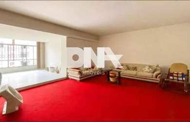 Imagem: O apartamento possui 4 Dormitórios, 3 Banheiros, 1 Vaga na