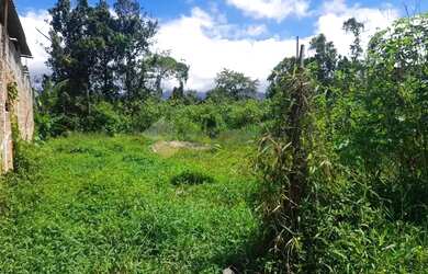 Imagem: O terreno possui 294m² de Área e está localizado em Balneário