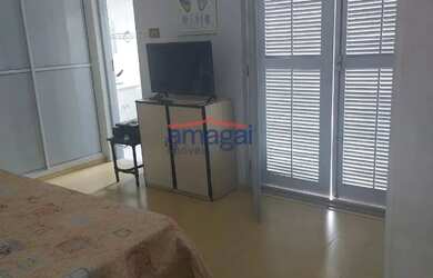 Imagem 2: Casa com 4 quartos para venda no Sunset Garden em Jacarei - SP