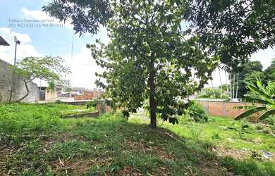 Imagem: O terreno possui 3.800m² de Área e está localizado em Santo