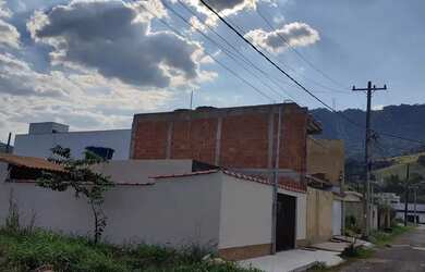 Imagem: O terreno possui 120m² de Área e está localizado em Campo