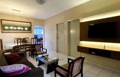 Imagem: A casa possui 4 Dormitórios, 4 Banheiros, 1 Vaga na garagem